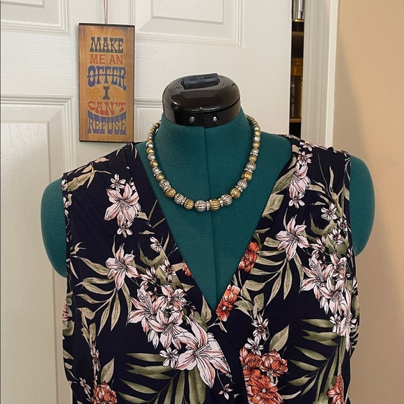 Daniel Rainn Floral V-Neck Blouse - Midnight Navy 1X Plus stretch - Picture 2 of 5